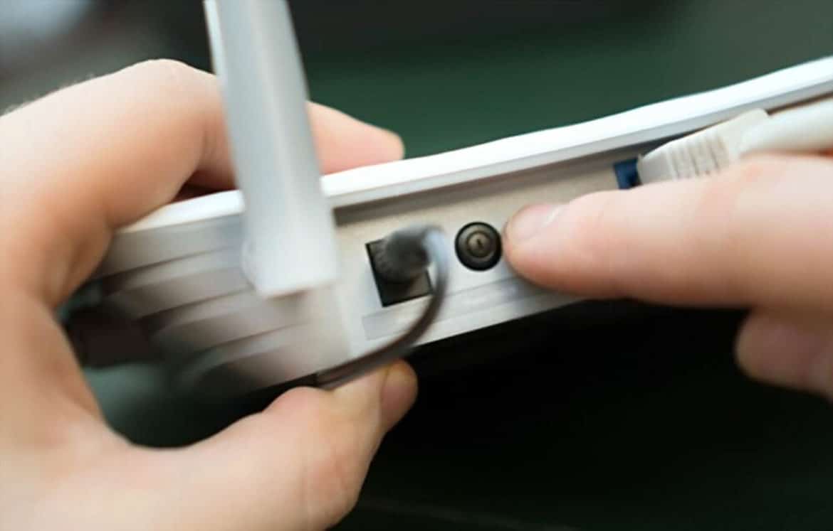 ما هي فائدة زر WPS في الراوتر ومتى يمكن استخدامه؟