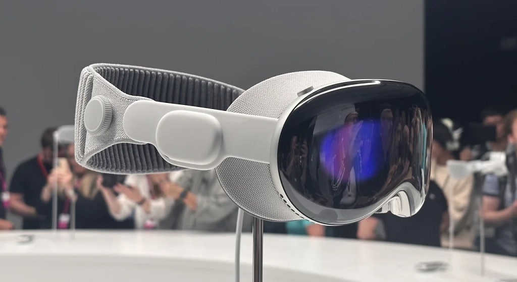نظارة أبل Apple Vision Pro الجديدة ما هو سعرها - مؤتمر آبل 2023 %D9%86%D8%B8%D8%A7%D8%B1%D8%A9 %D8%A2%D8%A8%D9%84 2024