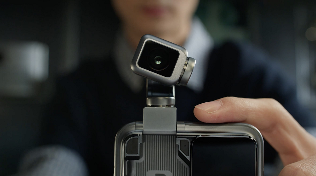 هاتف Honor Robot Phone الجديد.. المواصفات وموعد الإطلاق 2026
